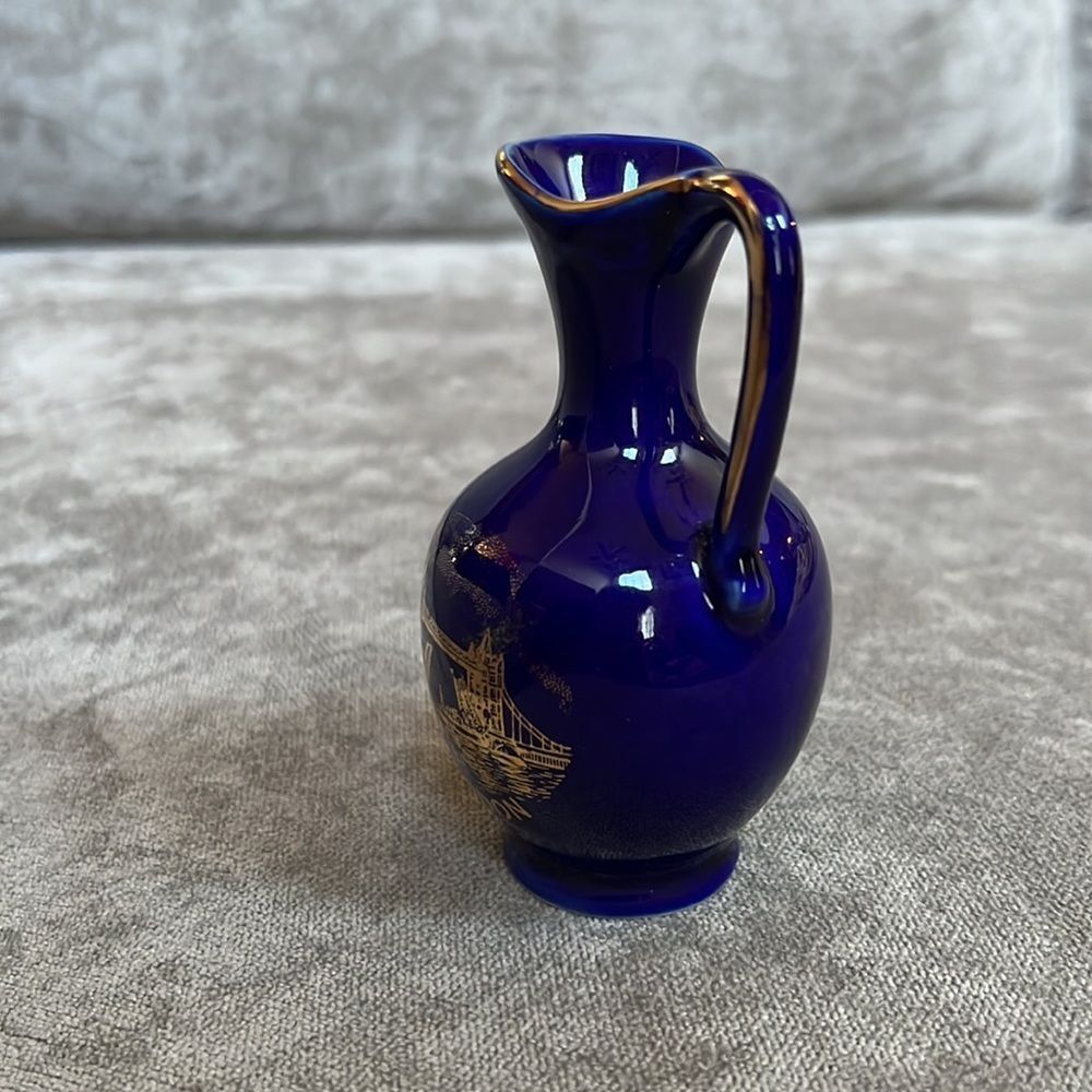 VINTAGE Cobalt Blue Vase Trimmed in Gold London - Picture 2 of 4